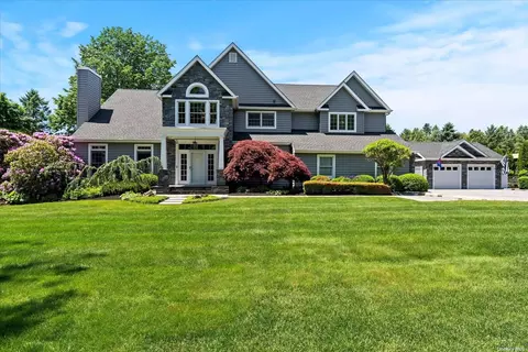 49 White Birch Cir, Miller Place, NY 11764