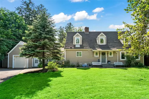 225 5th Ave, Huntington Station, NY 11746