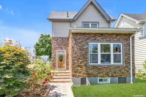 11220 210 St, Queens Village, NY 11429