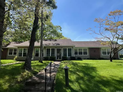 129 Exmore Ct # B, Ridge, NY 11961
