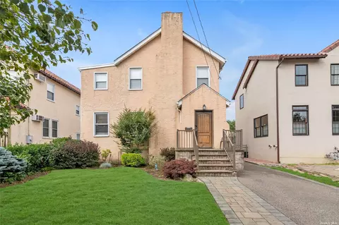 254 Bayview Ave, Merrick, NY 11566