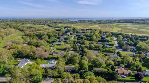 238 Sebonac Rd, Southampton, NY 11968