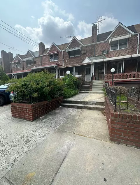 530 E 43rd St, Brooklyn, NY 11203