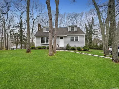 23 Bittersweet Ave, Hampton Bays, NY 11946