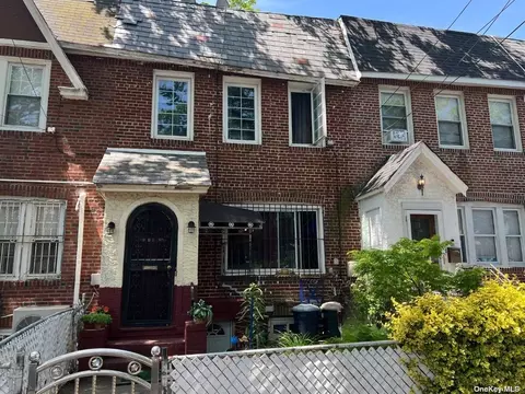 113-14 205 St, Saint Albans, NY 11412