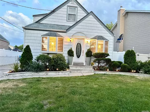 109 Stewart St, Elmont, NY 11003
