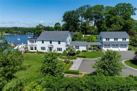 24 Woodland Dr, Huntington Bay, NY 11743