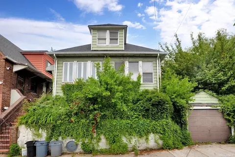 76-04 Cooper Ave, Glendale, NY 11385