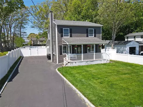 182 N Coleman Rd, Centereach, NY 11720