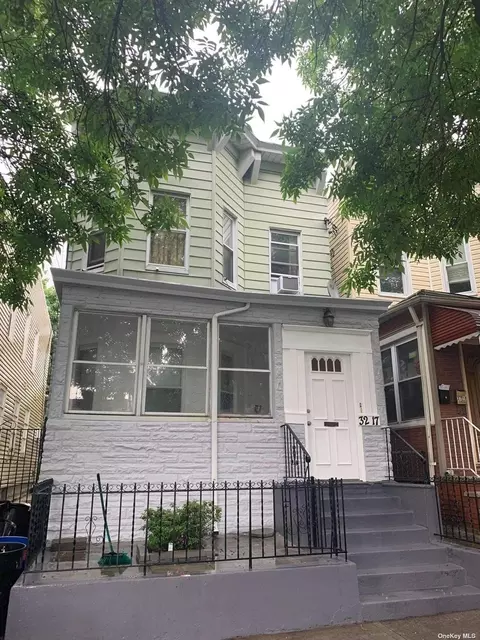 32-17 95th St, East Elmhurst, NY 11369