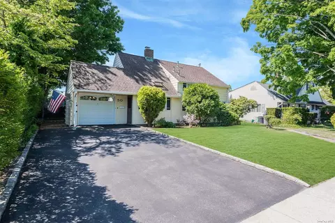 50 Saddler Ln, Levittown, NY 11756