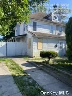 34 Mansfield Ave, Roosevelt, NY 11575