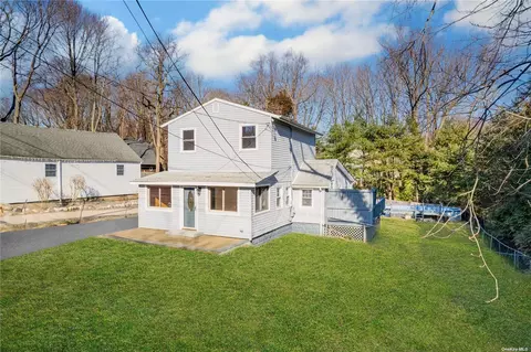 745 Mount Sinai Coram Rd, Mount Sinai, NY 11766