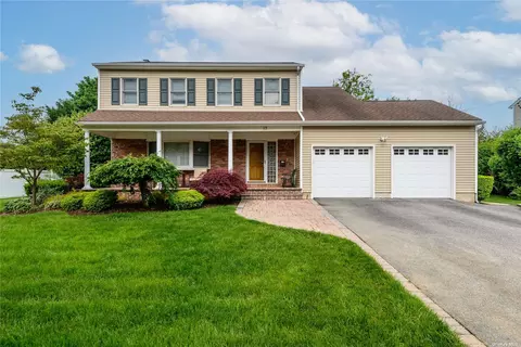 17 Evon Dr, Syosset, NY 11791