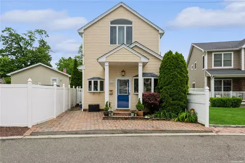 1605 Wesley Ave, Merrick, NY 11566