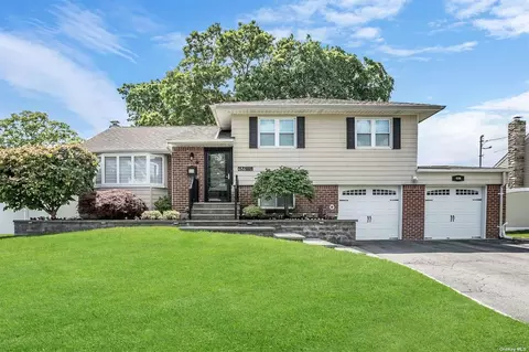 486 Dewitt Ave, North Babylon, NY 11703
