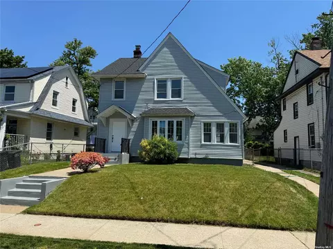 109-57 195th St, Saint Albans, NY 11412