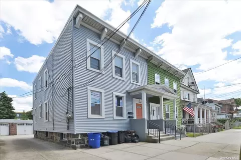 20-15 126th St, College Point, NY 11356