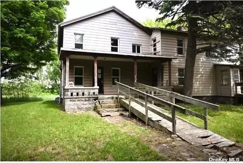 5838 Perdue Rd, Ripley, NY 14775