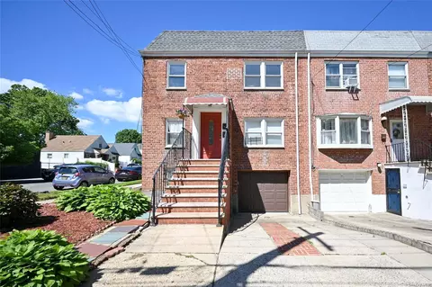 21-24 Utopia Pkwy, Whitestone, NY 11357