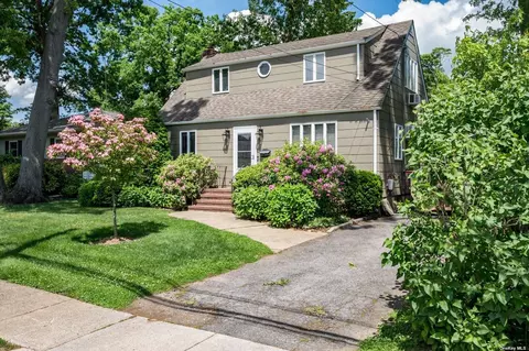 1643 Hannington Ave, Wantagh, NY 11793