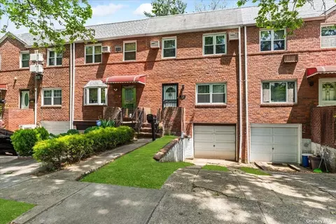 58-09 205th St, Oakland Gardens, NY 11364