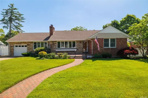 2603 Cornwell Pl, Oceanside, NY 11572