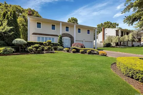26 Abbot Rd, Smithtown, NY 11787