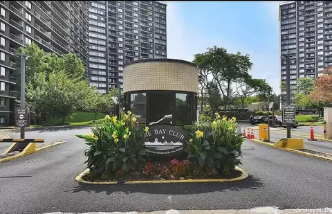 2 Bay Club Dr #15L, Bayside, NY 11360