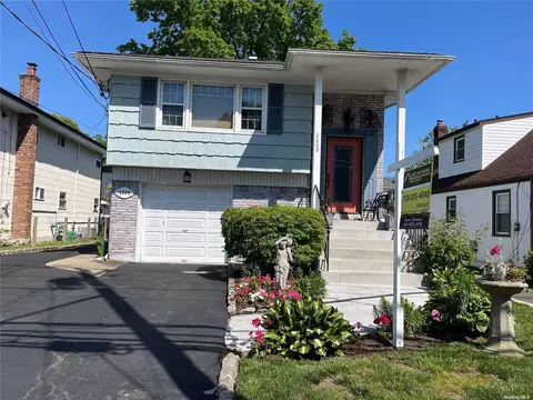 2609 Oceanside Rd, Oceanside, NY 11572