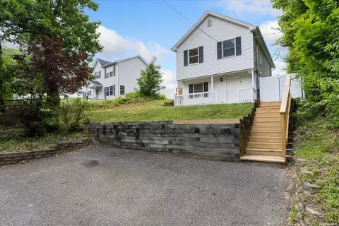 198 Broadway, Rocky Point, NY 11778