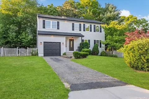 5 Blair Dr, Coram, NY 11727