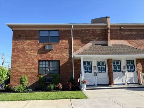 2394 Bedford Ave #B, Bellmore, NY 11710