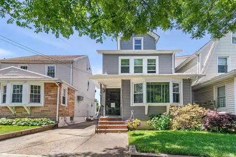 94-04 211th St, Queens Village, NY 11428