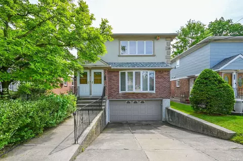 22-18 Clintonville St, Whitestone, NY 11357