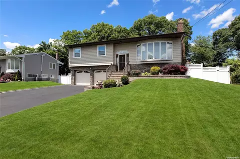 83 Woodbury Rd, Hauppauge, NY 11788
