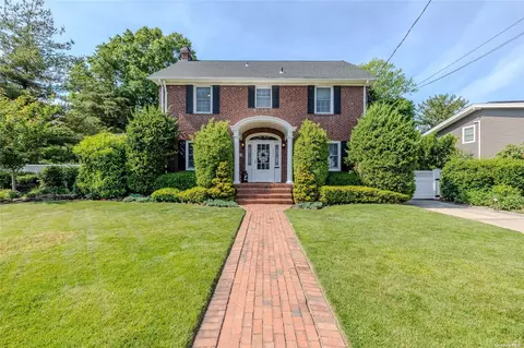 3445 Lufberry Ave, Wantagh, NY 11793