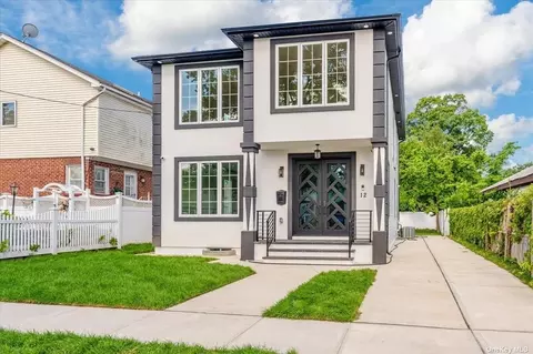 12 5th St, Elmont, NY 11003