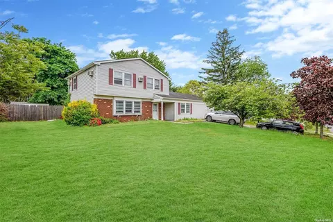 3 Strathmore Village Dr, South Setauket, NY 11720