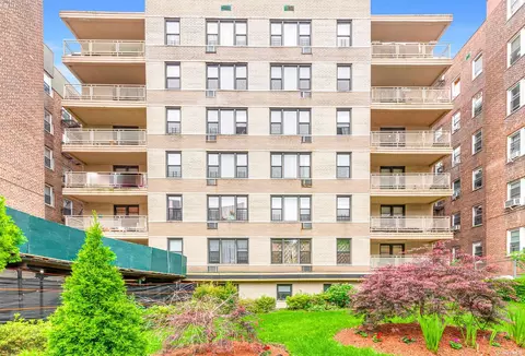 65-50 Wetherole St #6Z, Rego Park, NY 11374