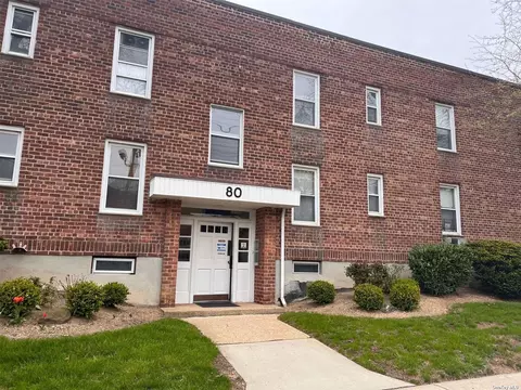 80 Gibson Blvd #2B, Valley Stream, NY 11581