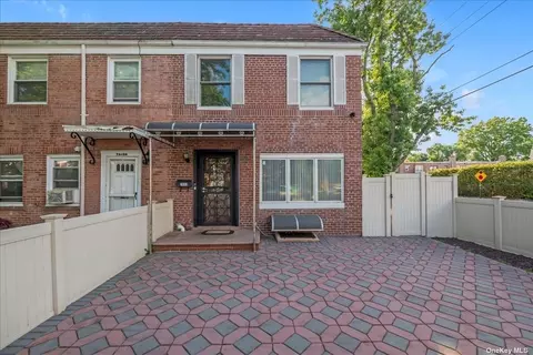 76-02 169th St, Fresh Meadows, NY 11366
