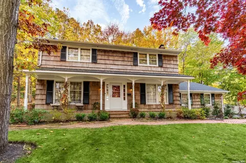 116 Longfellow Ln, Port Jefferson, NY 11777