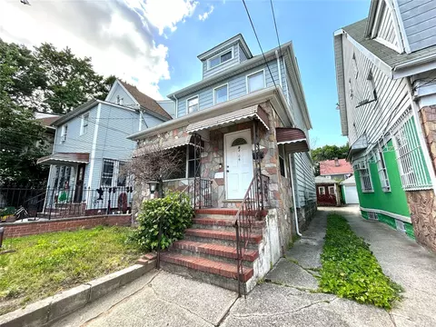 94-09 42nd Ave, Elmhurst, NY 11373