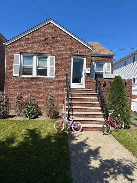 156-22 96th St, Howard Beach, NY 11414