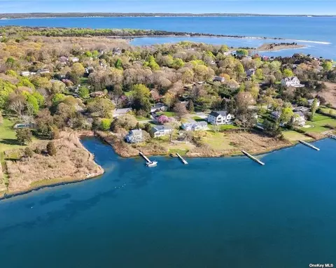 1205 Waterview Dr, Southold, NY 11971