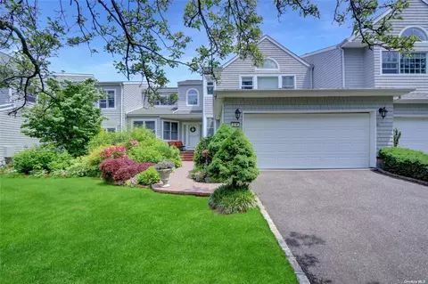24 Beechwood Ct, Glen Cove, NY 11542