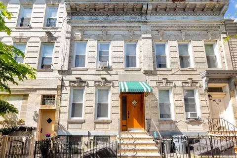 18 Saint Johns Rd, Ridgewood, NY 11385