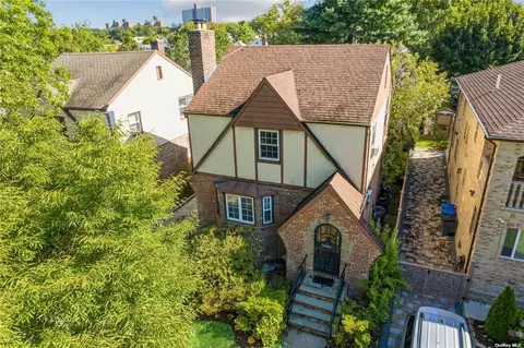 69-67 181 St, Fresh Meadows, NY 11365