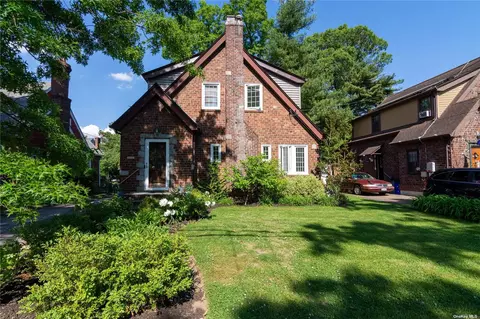 1597 Kenneth Ave, Baldwin, NY 11510